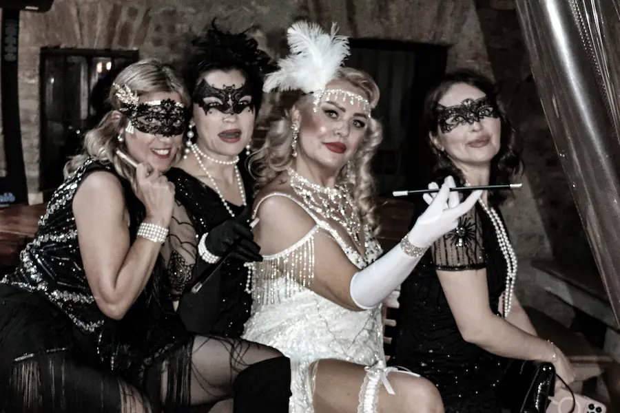 Festa di Carnevale Martedì Grasso al Convento del Garda con pizza maschere e Dj Set